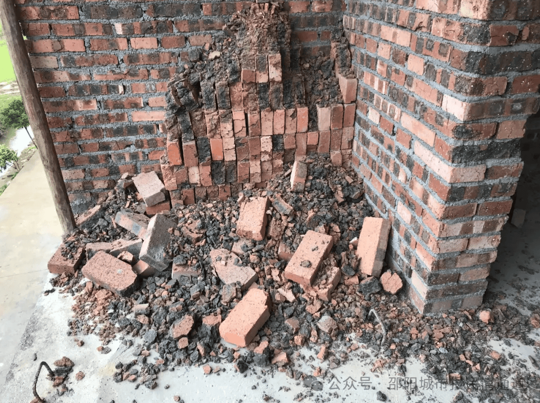 墙面一块砖破了怎么办(墙面一块砖破了怎么办视频)